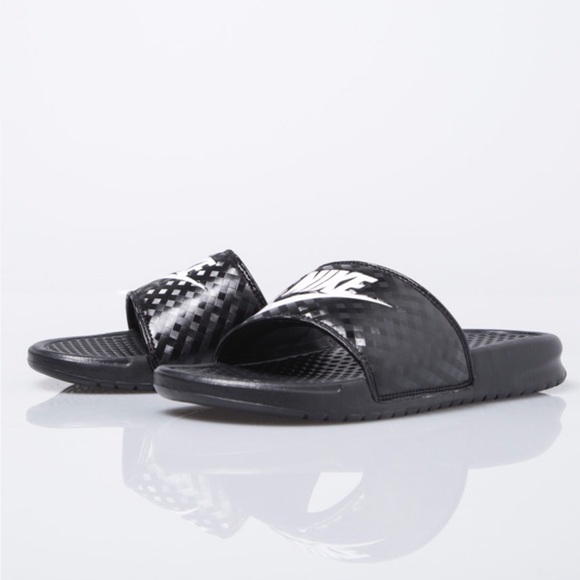 NWT Nike Benassi JDI  Black WMNS - Picture 2 of 8